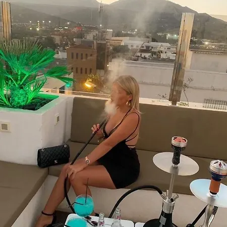 Daos & Terrace Hotel