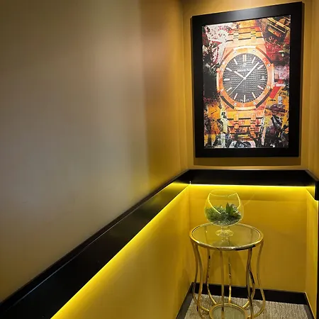 Daos & Terrace Hotel