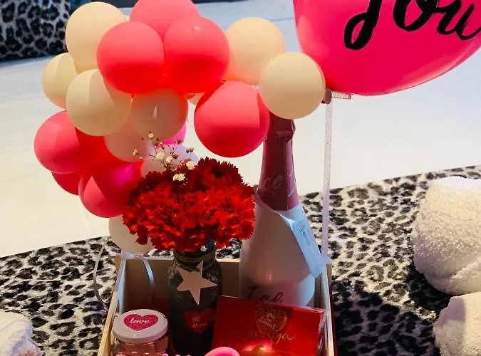 Daos & Terrace Hotel
