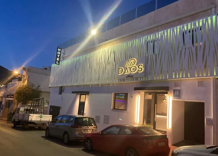 Daos & Terrace Hotel