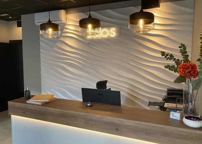 Daos & Terrace Hotel