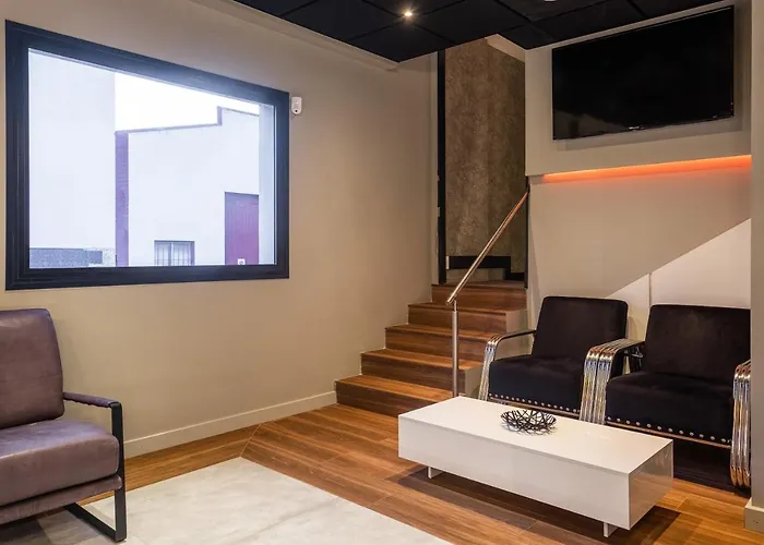 Daos & Terrace Hotel 3*