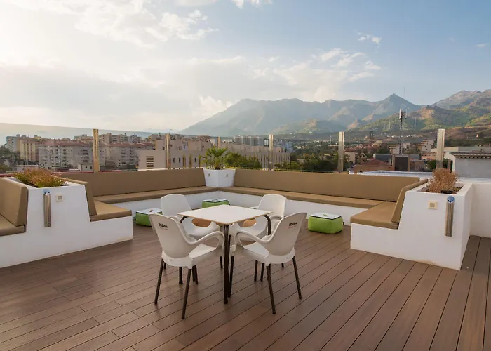 Daos & Terrace Hotel