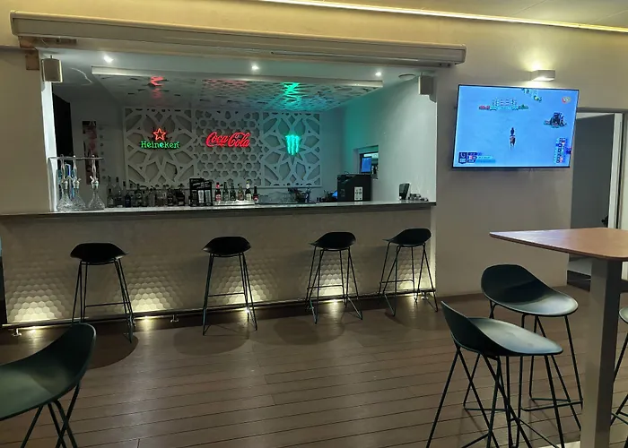 Daos & Terrace Hotel